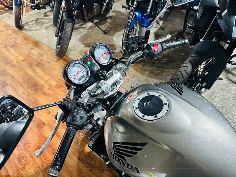 CB 600 Hornet (2)