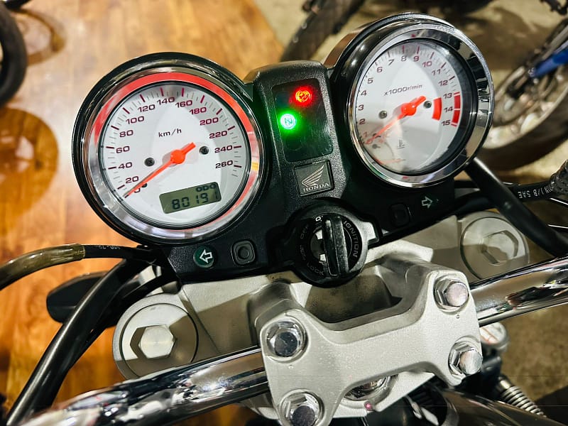 CB 600 Hornet (6)